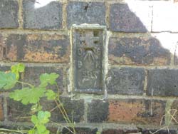bridge&nbsp;abutment,&nbsp;GU&nbsp;canal